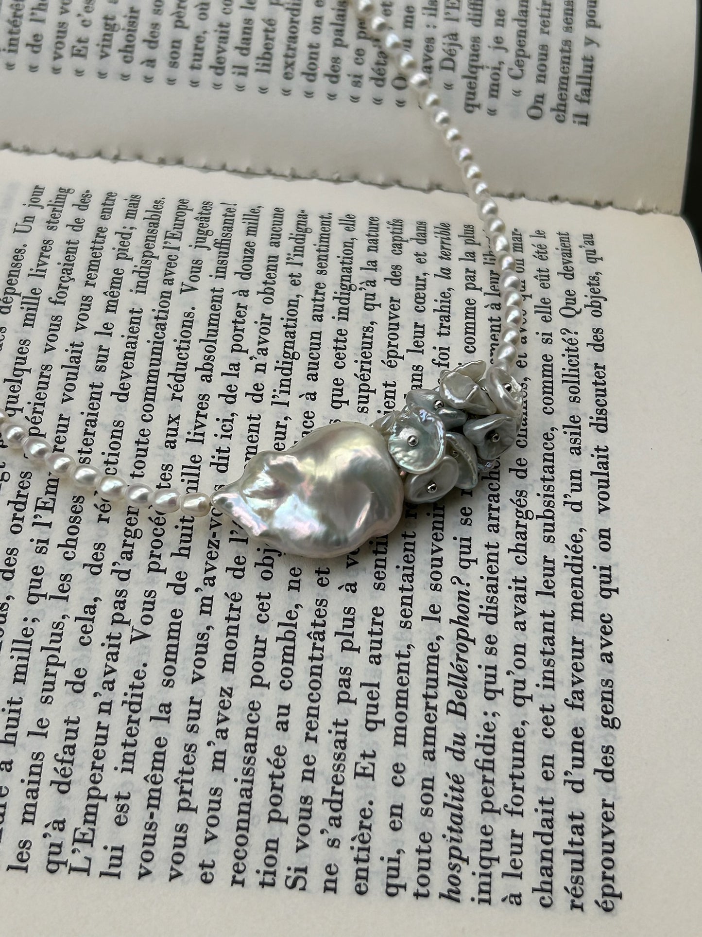 Pearl Obscura Necklace