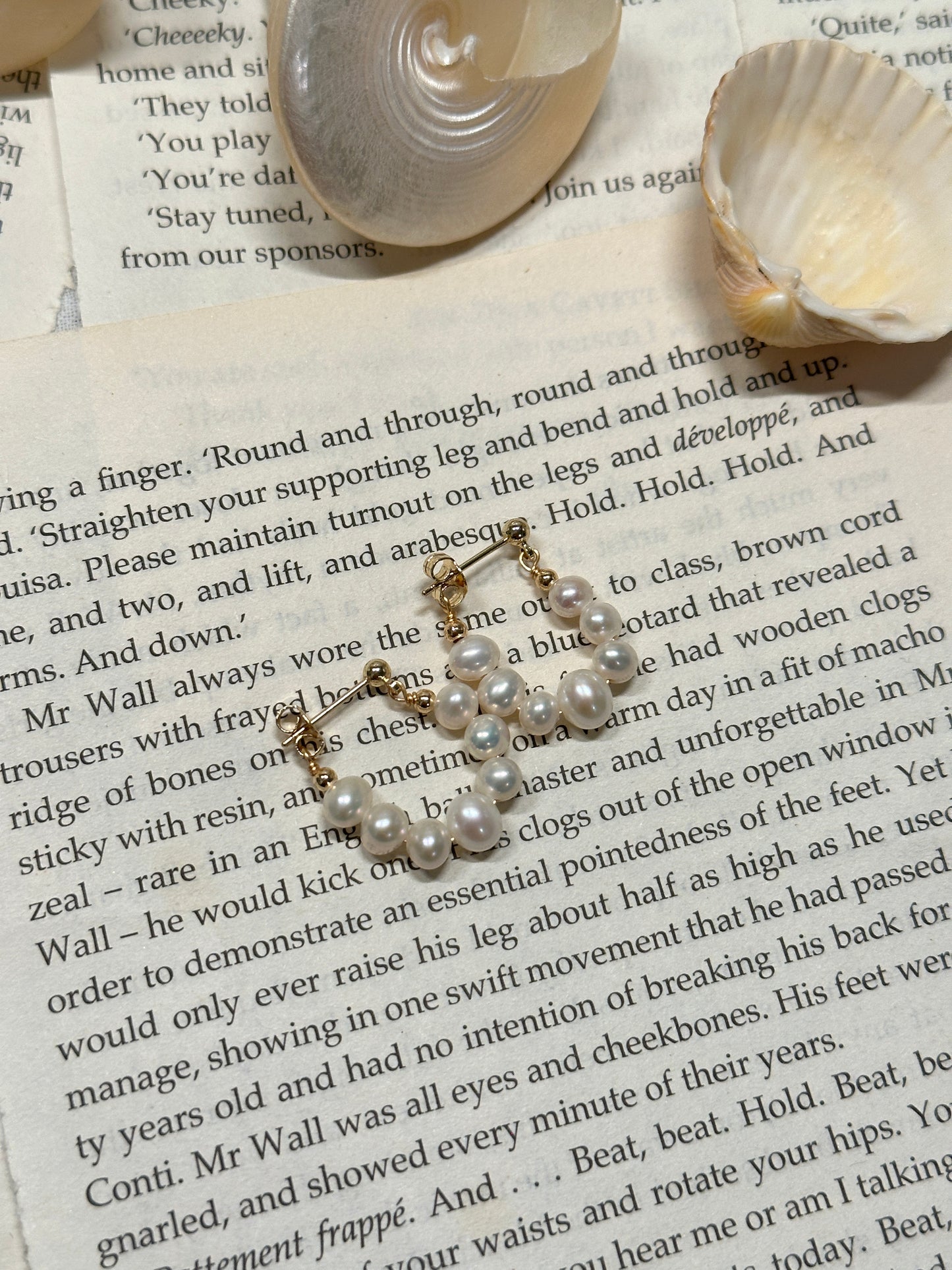 Serene Vintage Pearl Gold Earrings