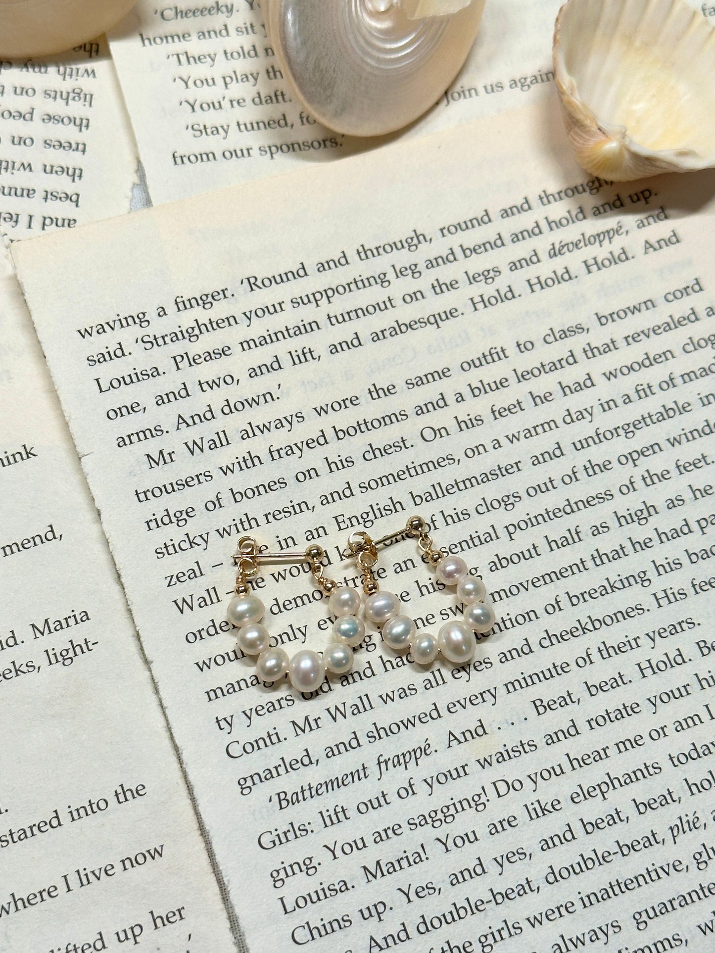 Serene Vintage Pearl Gold Earrings