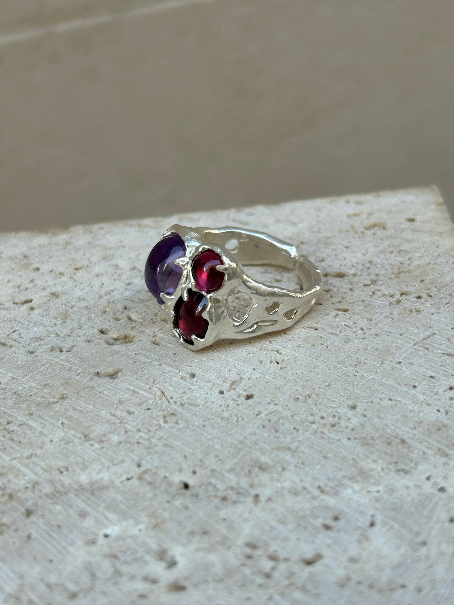 Amoria Ring