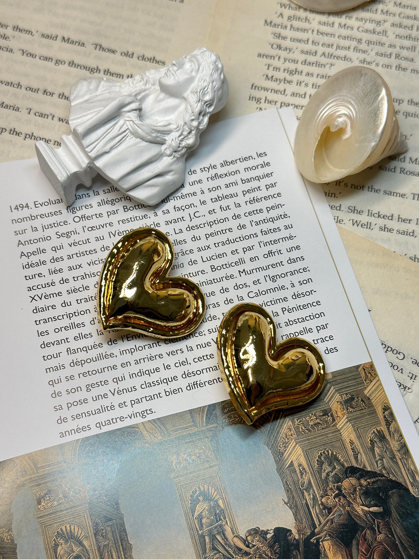 Opulent Heart-Shaped Retro Ear Clips