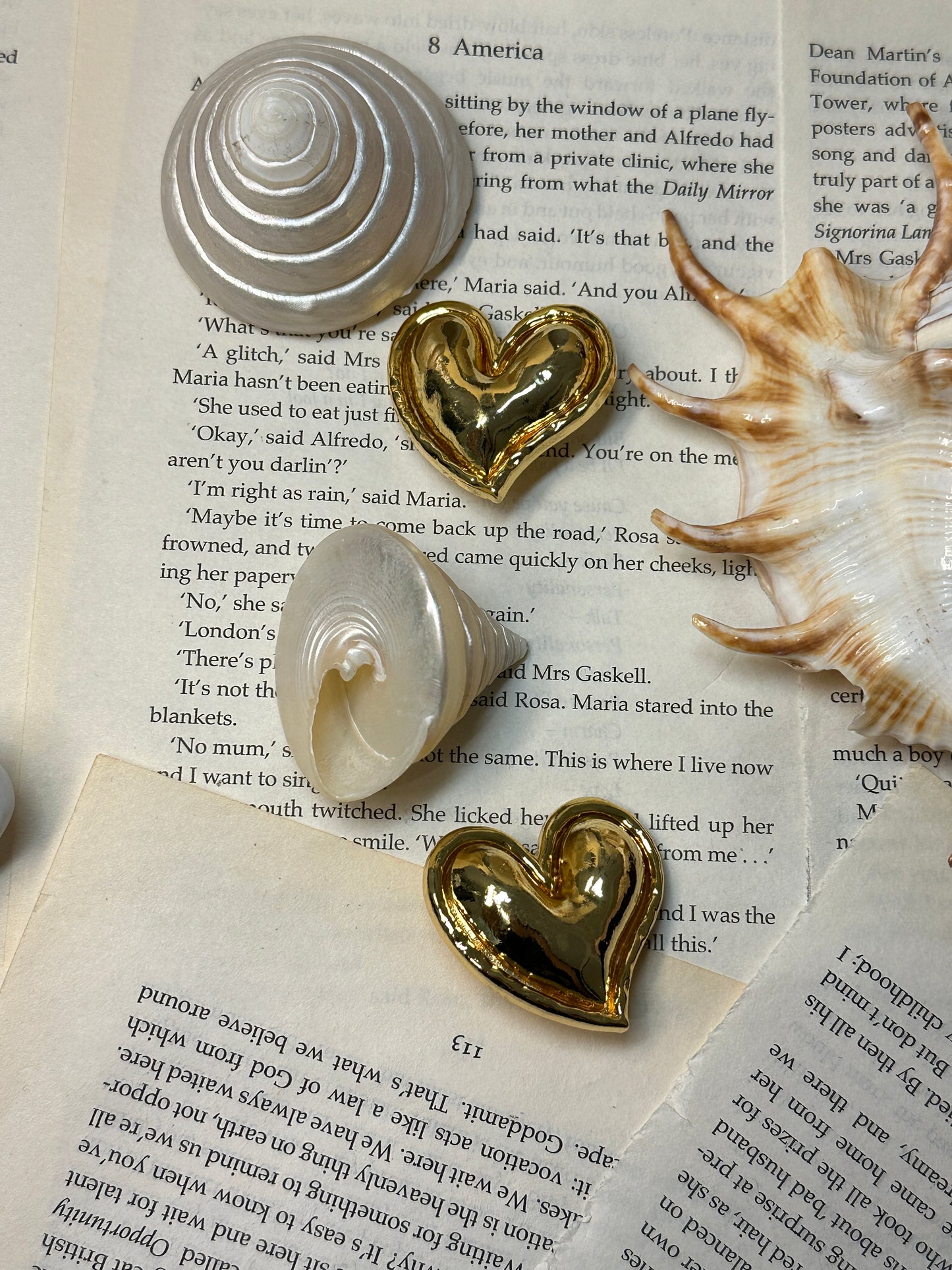 Opulent Heart-Shaped Retro Ear Clips