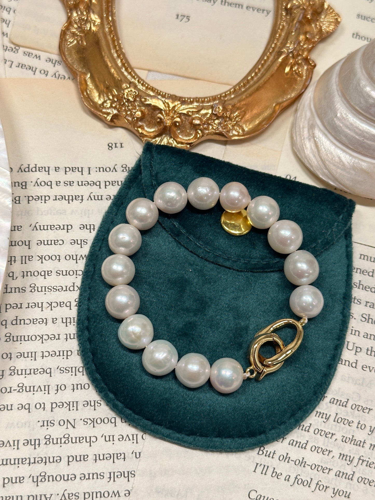 Satin Glow Baroque Pearl Bracelet (9-10mm)