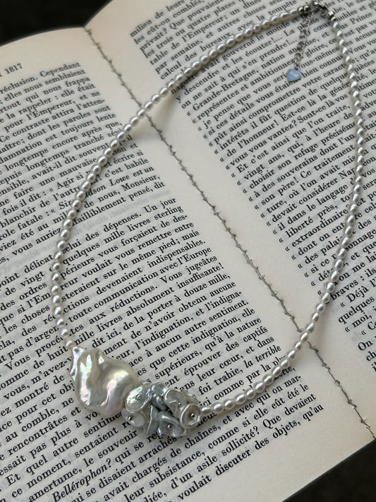 Pearl Obscura Necklace