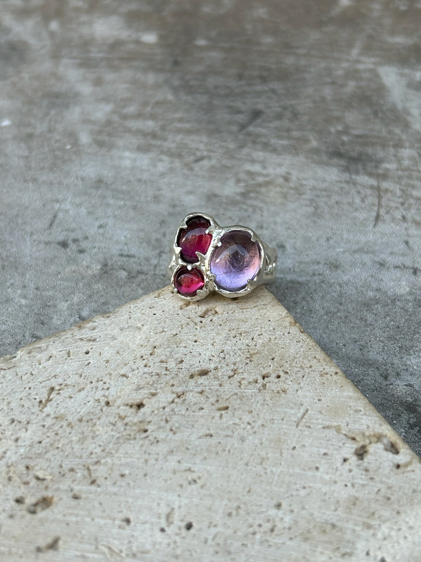 Amoria Ring