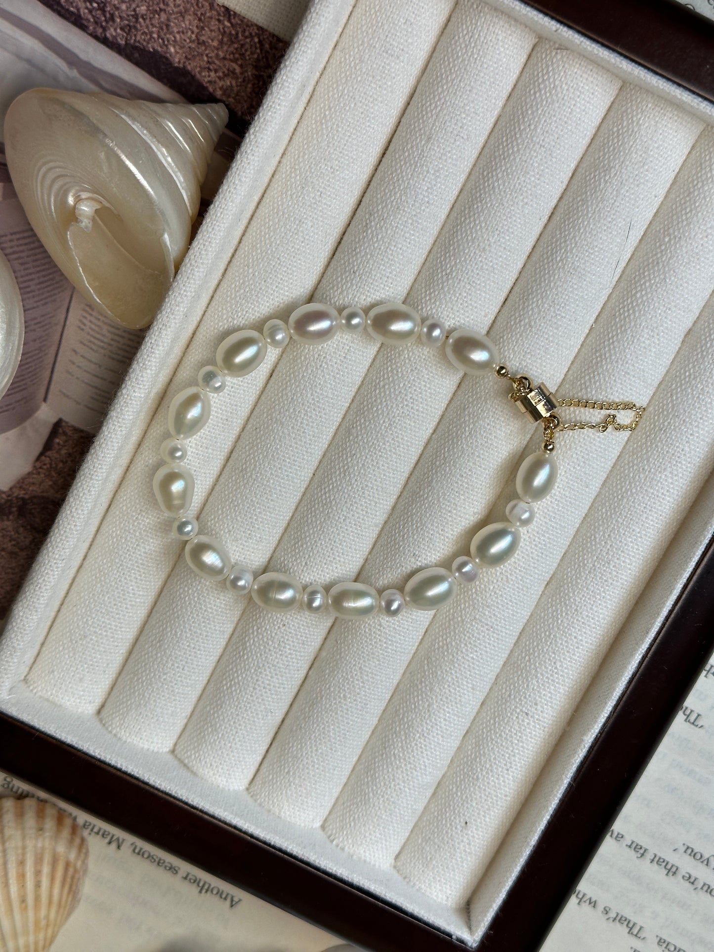 Baroque Pearl Magnet Bracelet