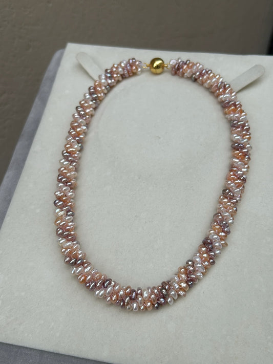 Iridesca Necklace