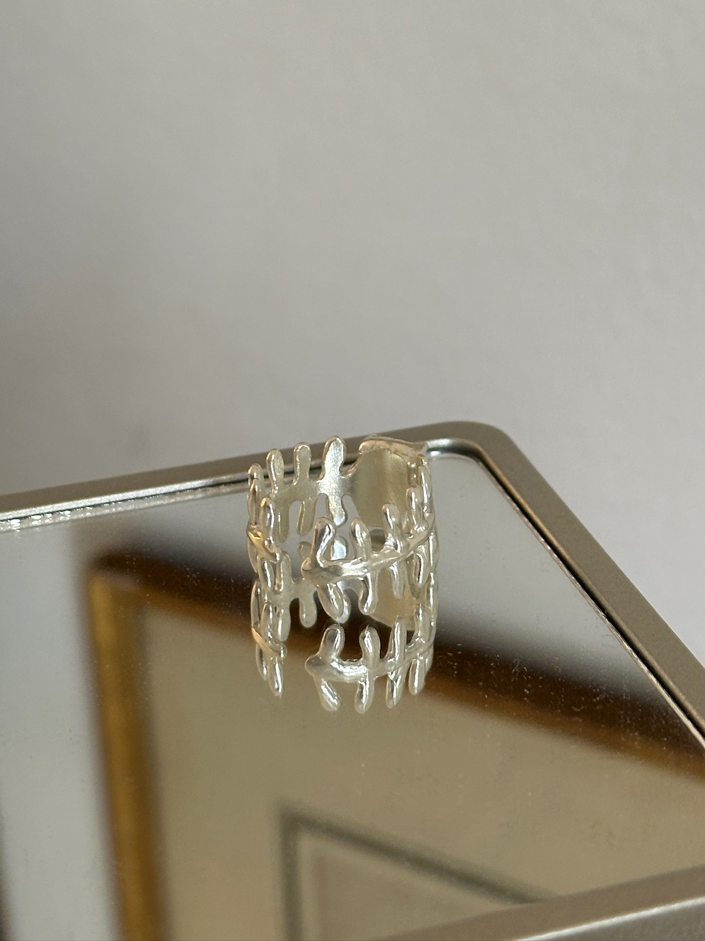 Thalora Ring