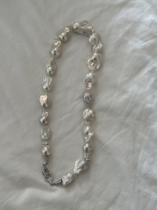 Maris Necklace