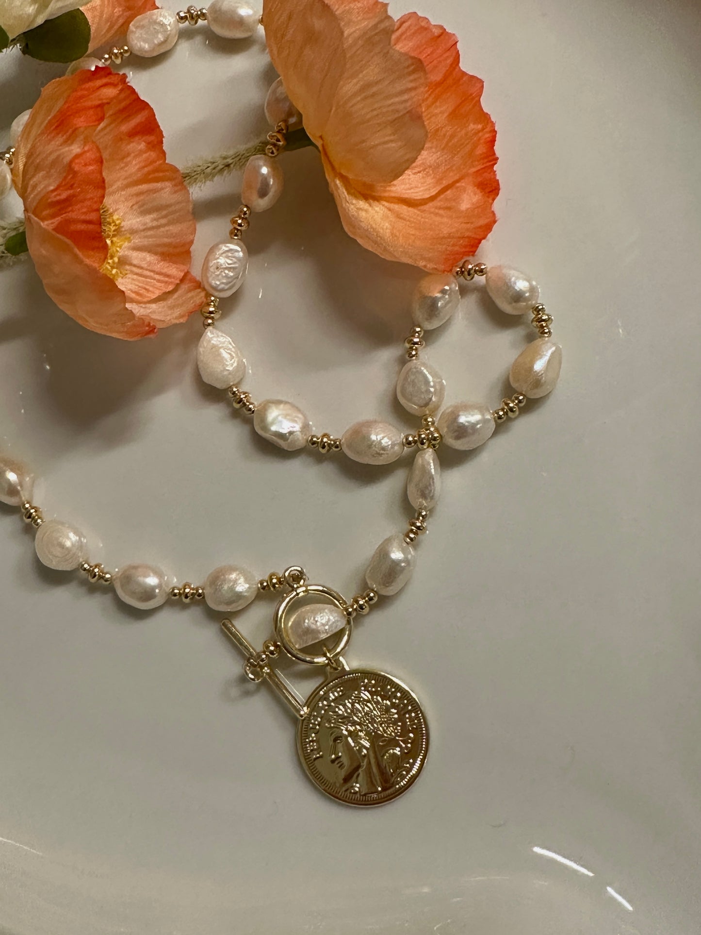 High-quality baroque pearl necklace
