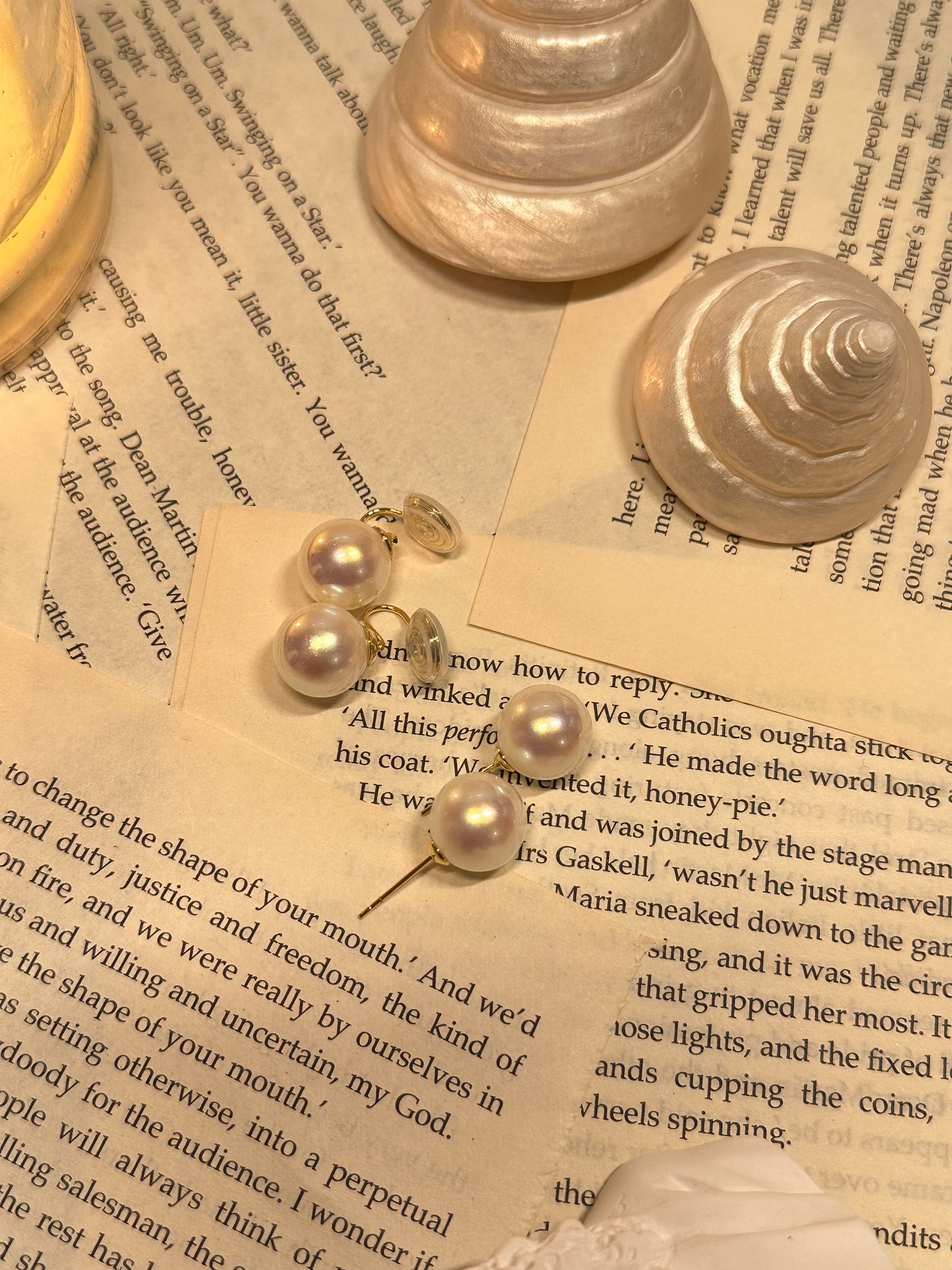 Boucles d'oreilles/attaches-oreilles en perles de coquillage 12 mm