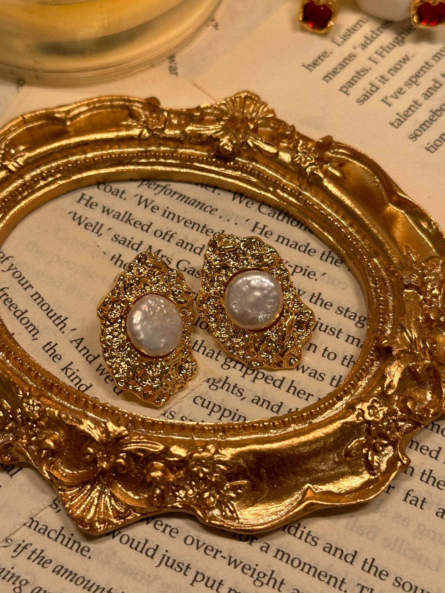 Boucles d'oreilles perles baroques en métal de lave
